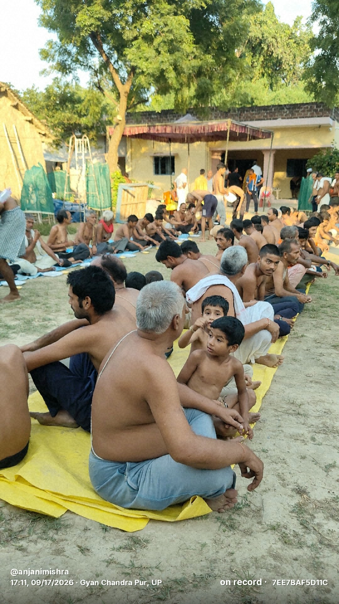 अंतीपुर गांव में आयोजित हुआ ब्राह्मण भोज, सैकड़ों 