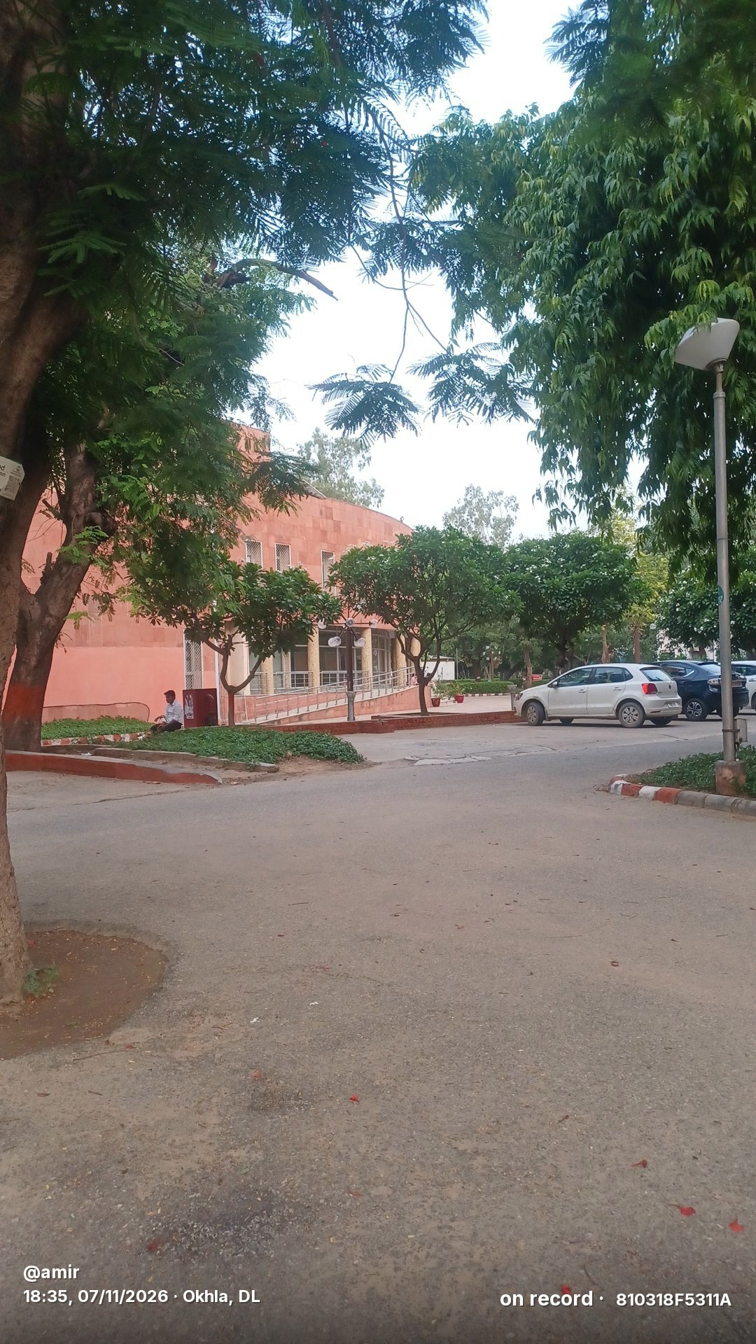 Zakir Hussain Library 
Jamia Millia Islamia
